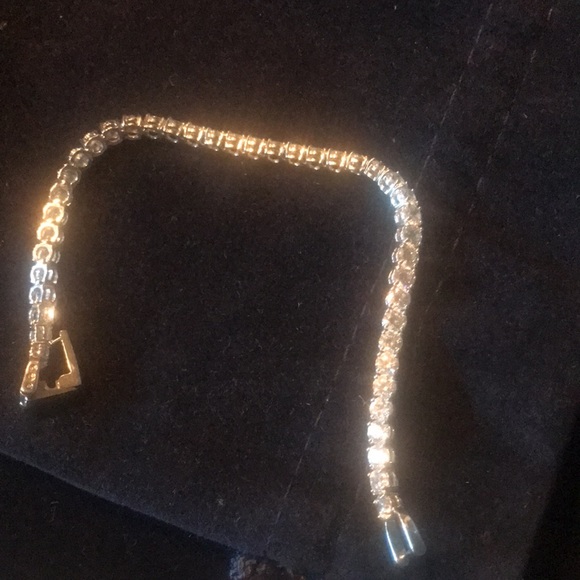 Authentic Signed Swarovski Tennis diamonds bracelet. - Picture 9 of 9